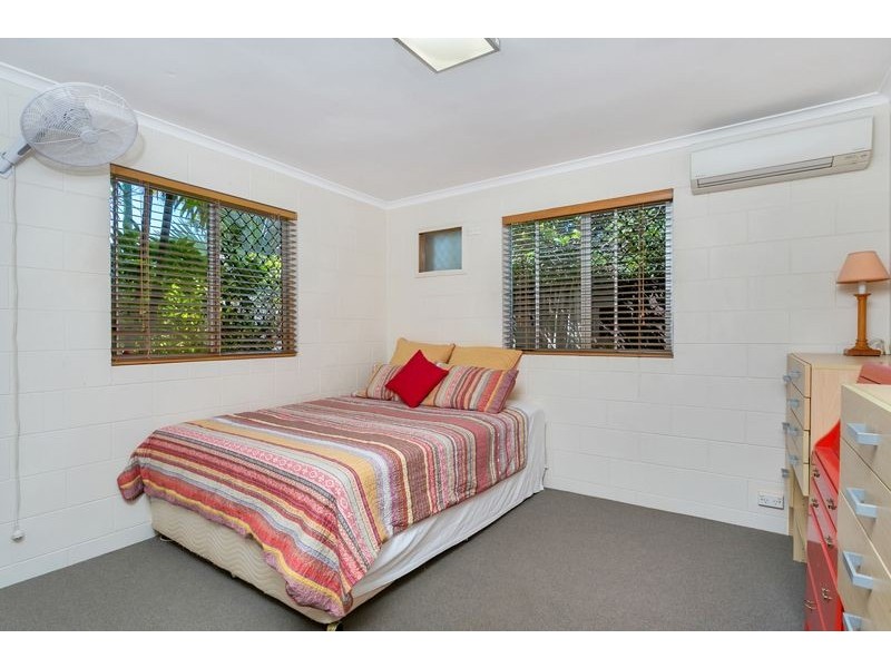 103 Callaghan Street, Mooroobool QLD 4870