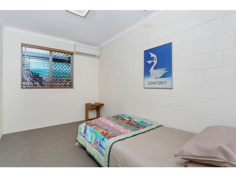 103 Callaghan Street, Mooroobool QLD 4870
