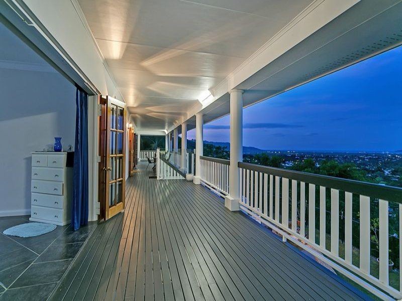 15 Julian Close, Mooroobool QLD 4870