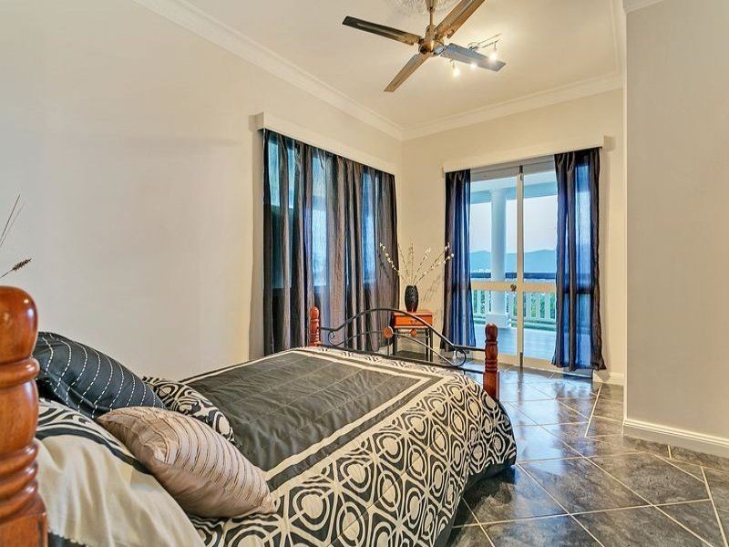 15 Julian Close, Mooroobool QLD 4870