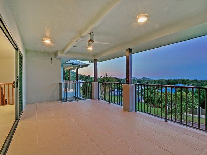 22 Savannah Street, Palm Cove QLD 4879
