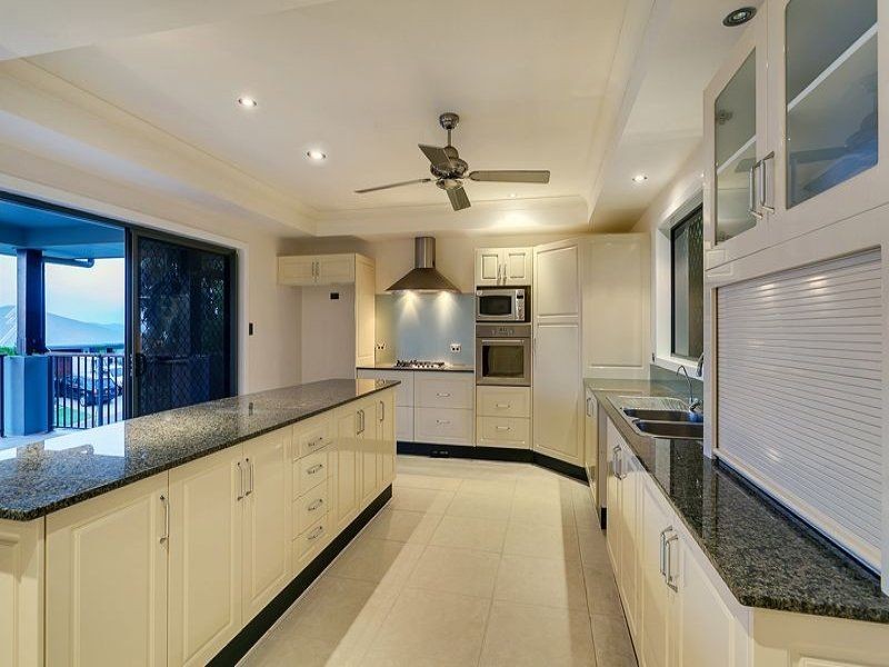 22 Savannah Street, Palm Cove QLD 4879