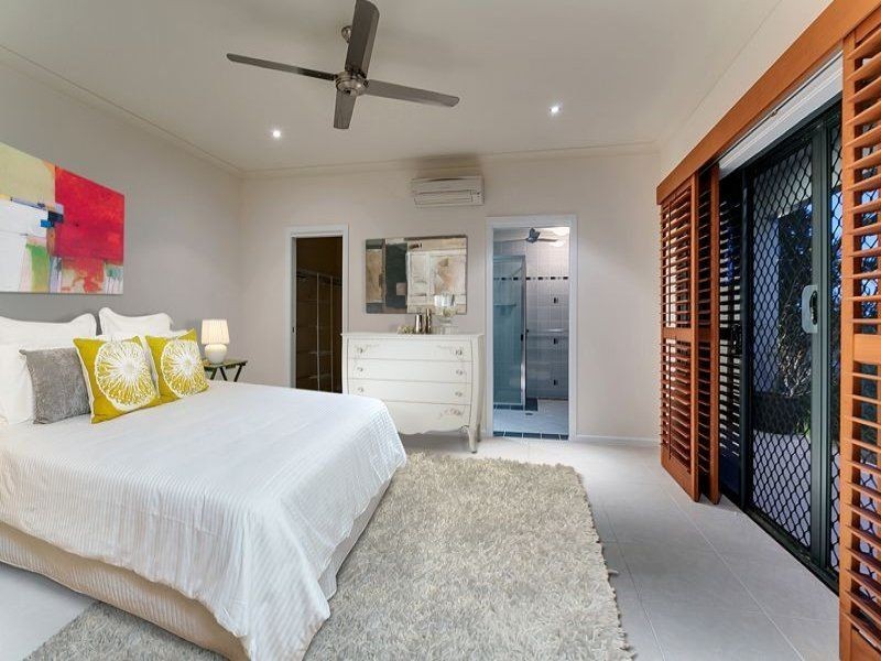 22 Savannah Street, Palm Cove QLD 4879