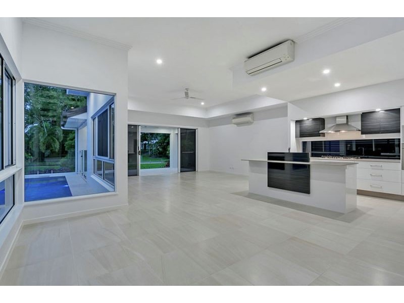 47 Freshwater Avenue, Palm Cove QLD 4879