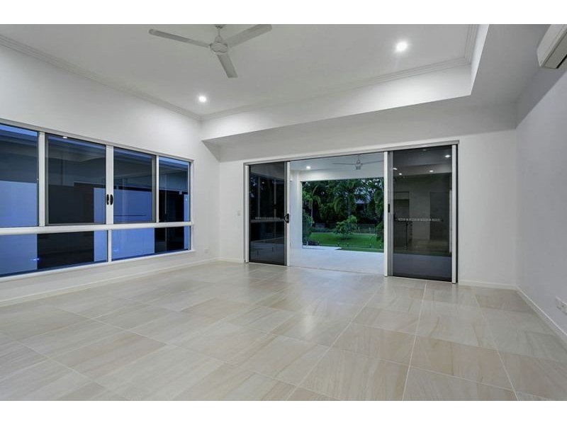 47 Freshwater Avenue, Palm Cove QLD 4879