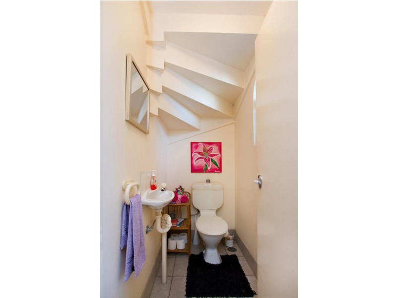 4/426 McCoombe Street, Mooroobool QLD 4870