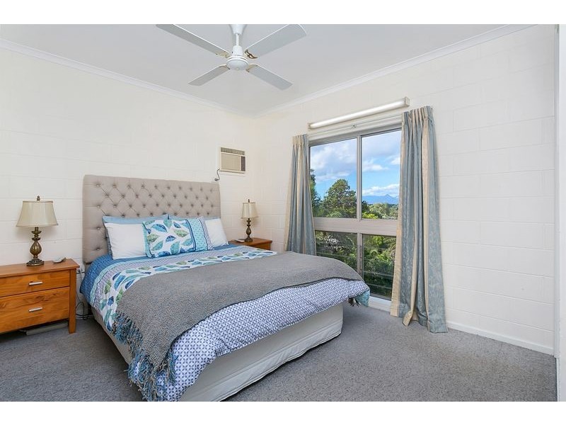 20 Andrea Close, Mooroobool QLD 4870