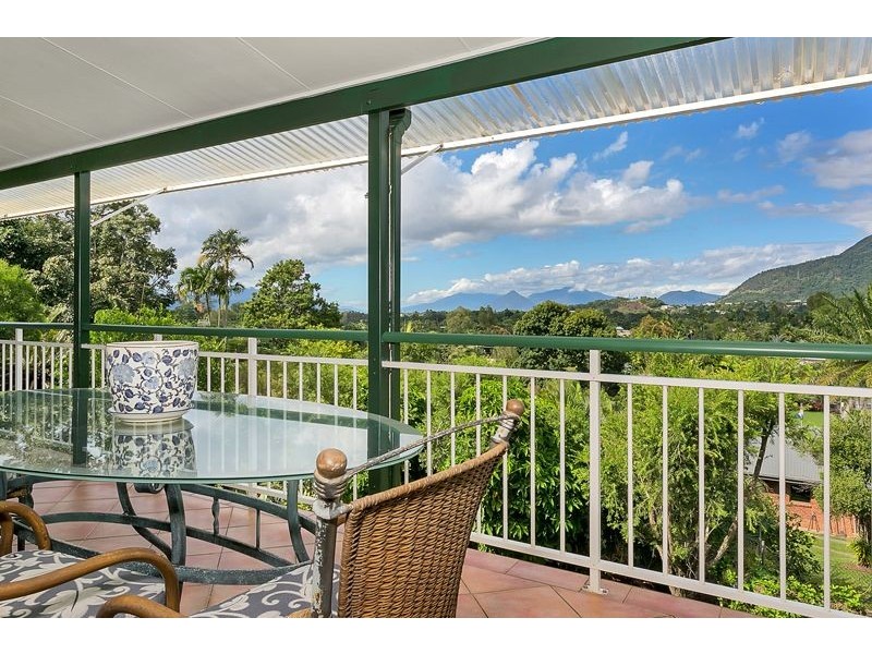 20 Andrea Close, Mooroobool QLD 4870