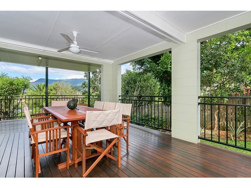 20 Andrea Close, Mooroobool QLD 4870