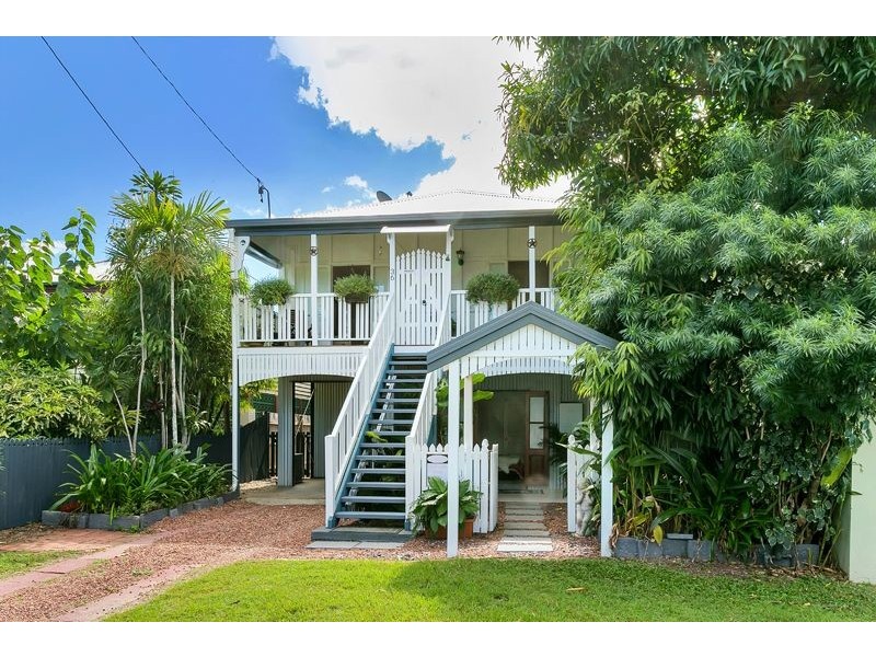 36 Smith Street, Cairns North QLD 4870