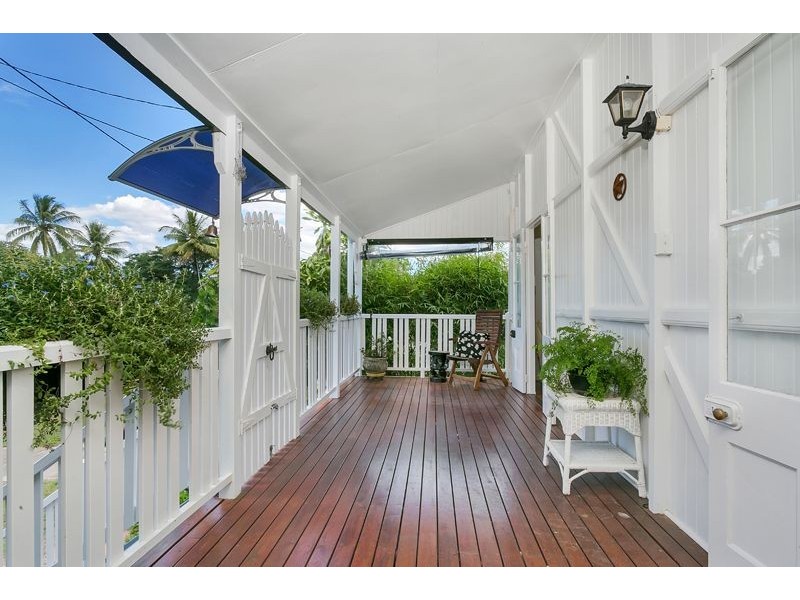 36 Smith Street, Cairns North QLD 4870