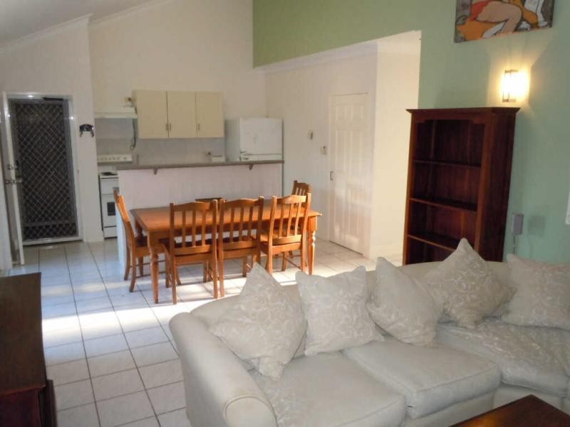 9/11 Springfield Crescent, Manoora QLD 4870