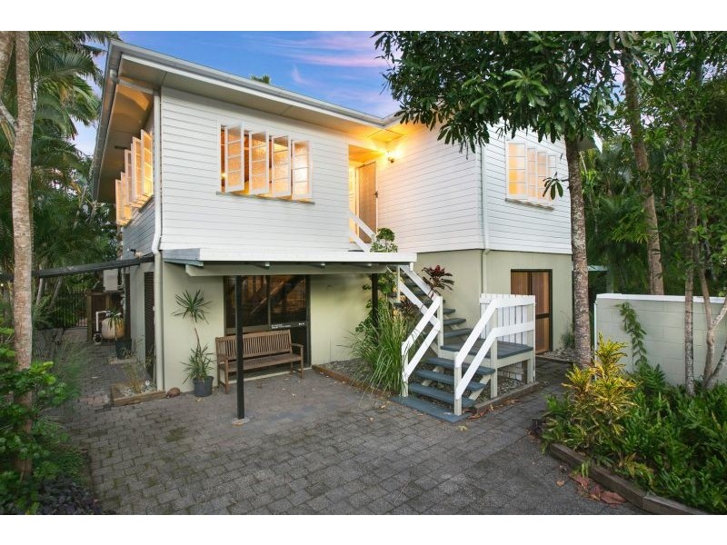 19 Griffiths Street, Manoora QLD 4870