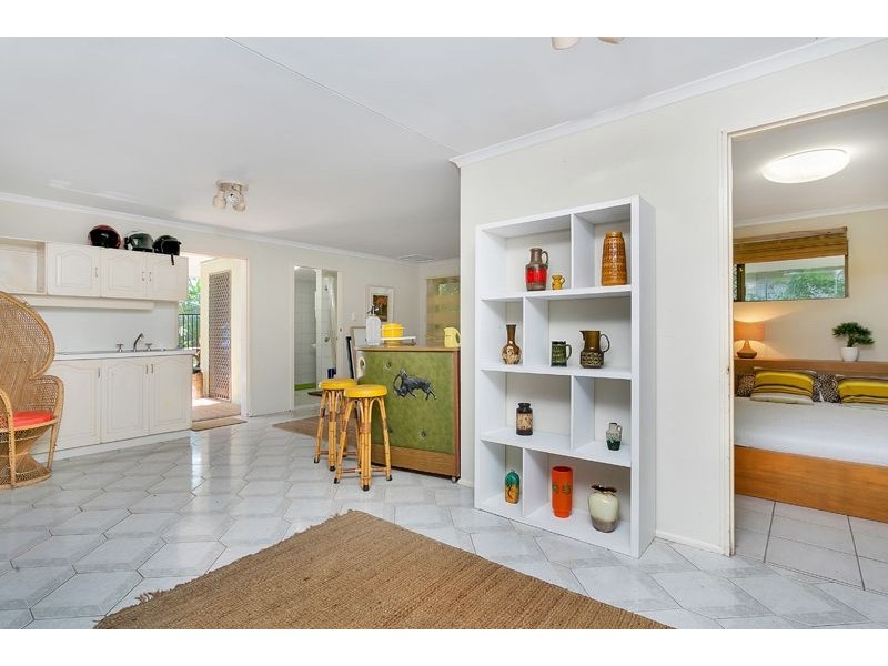 19 Griffiths Street, Manoora QLD 4870