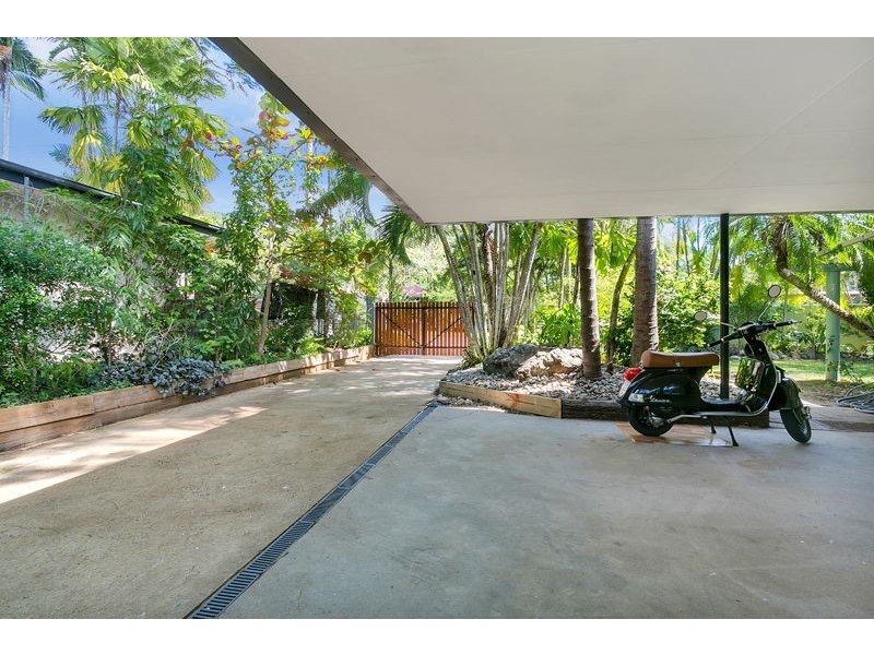 19 Griffiths Street, Manoora QLD 4870