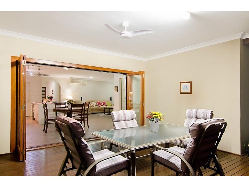 4 McAlister Avenue, Kewarra Beach QLD 4879