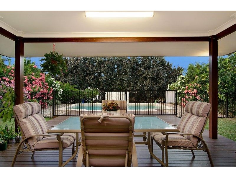 4 McAlister Avenue, Kewarra Beach QLD 4879