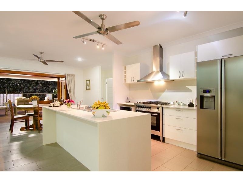 4 McAlister Avenue, Kewarra Beach QLD 4879