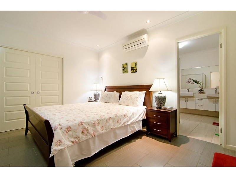 4 McAlister Avenue, Kewarra Beach QLD 4879