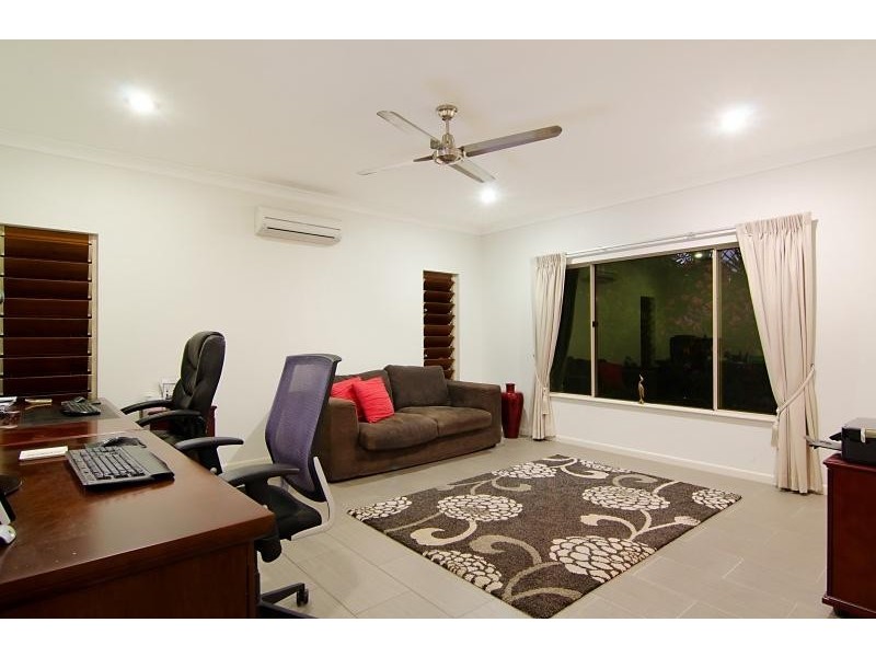 4 McAlister Avenue, Kewarra Beach QLD 4879