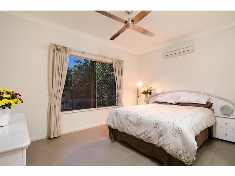 4 McAlister Avenue, Kewarra Beach QLD 4879