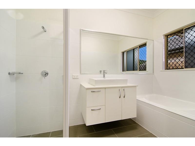 4 McAlister Avenue, Kewarra Beach QLD 4879