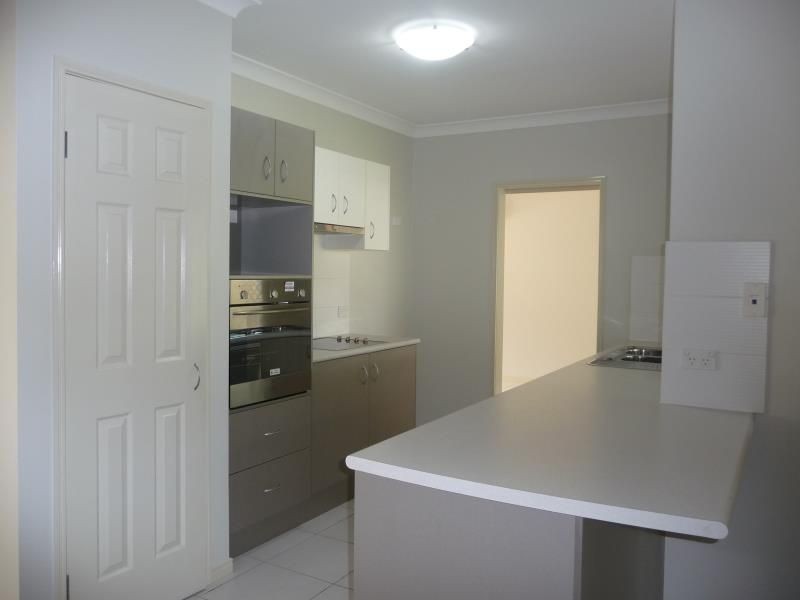 20 John Malcolm Drive, Redlynch QLD 4870