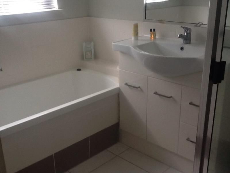 20 John Malcolm Drive, Redlynch QLD 4870