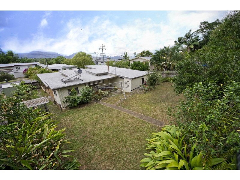 119-121 McManus Street, Whitfield QLD 4870