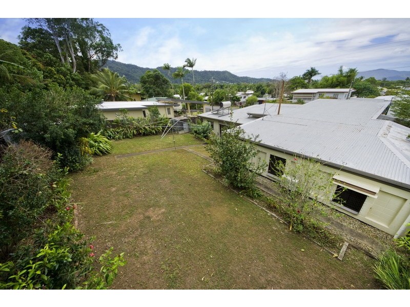 119-121 McManus Street, Whitfield QLD 4870