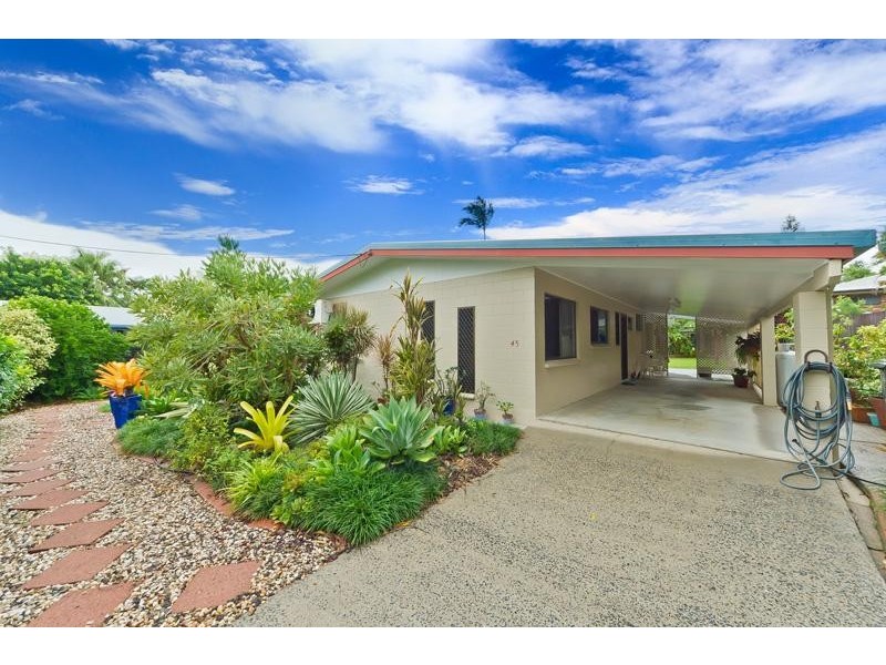45 Beatrice Street, Mooroobool QLD 4870