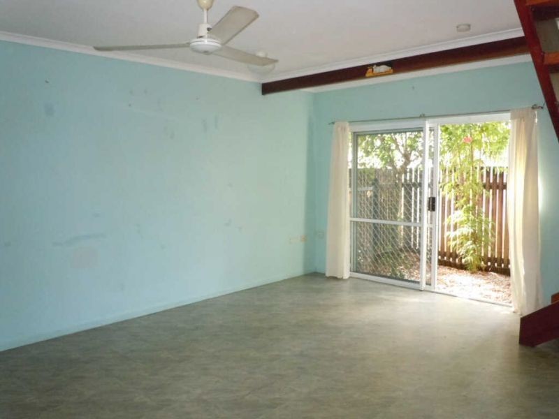 8/21 Sandown Close, Woree QLD 4868