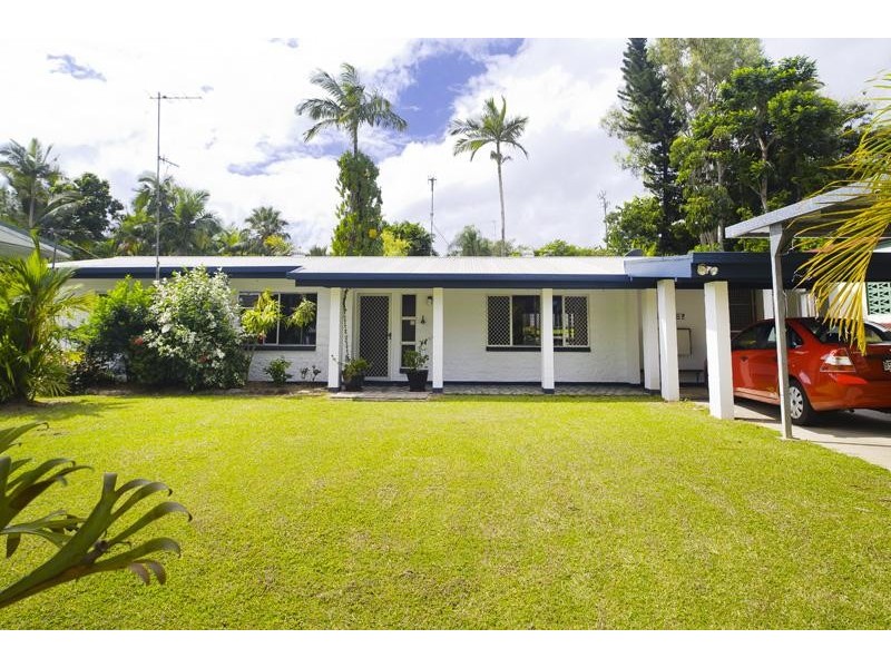 15 Granadilla Drive, Earlville QLD 4870