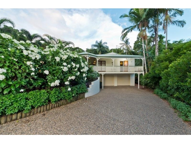 7 Rhapis Court, Whitfield QLD 4870