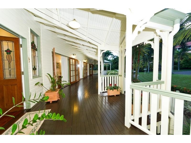 7 Rhapis Court, Whitfield QLD 4870