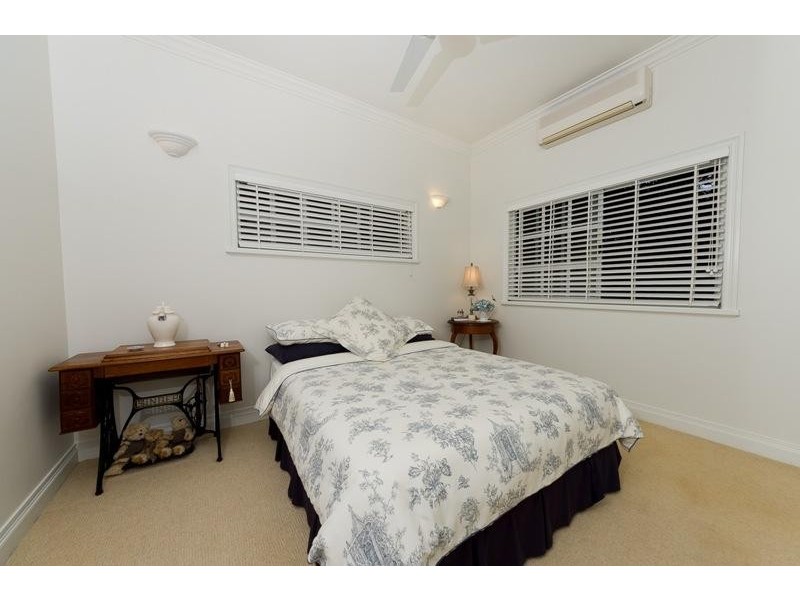 7 Rhapis Court, Whitfield QLD 4870
