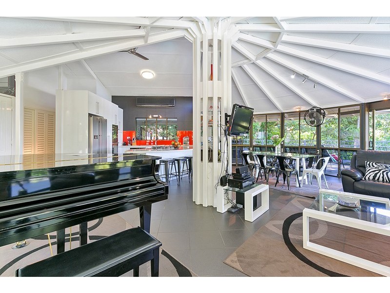 30 Collins Avenue, Edge Hill QLD 4870