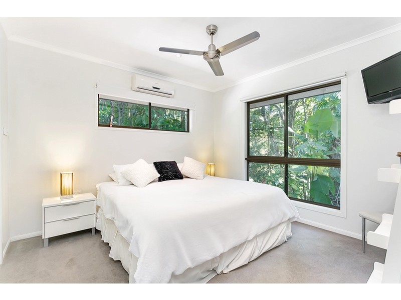 30 Collins Avenue, Edge Hill QLD 4870