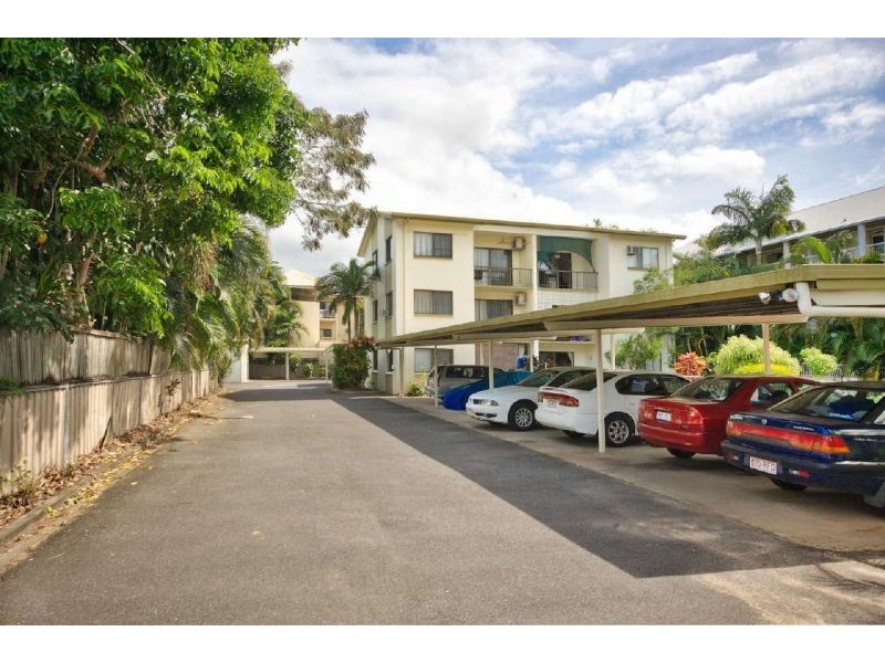 22/215 Mcleod Street, Cairns North QLD 4870