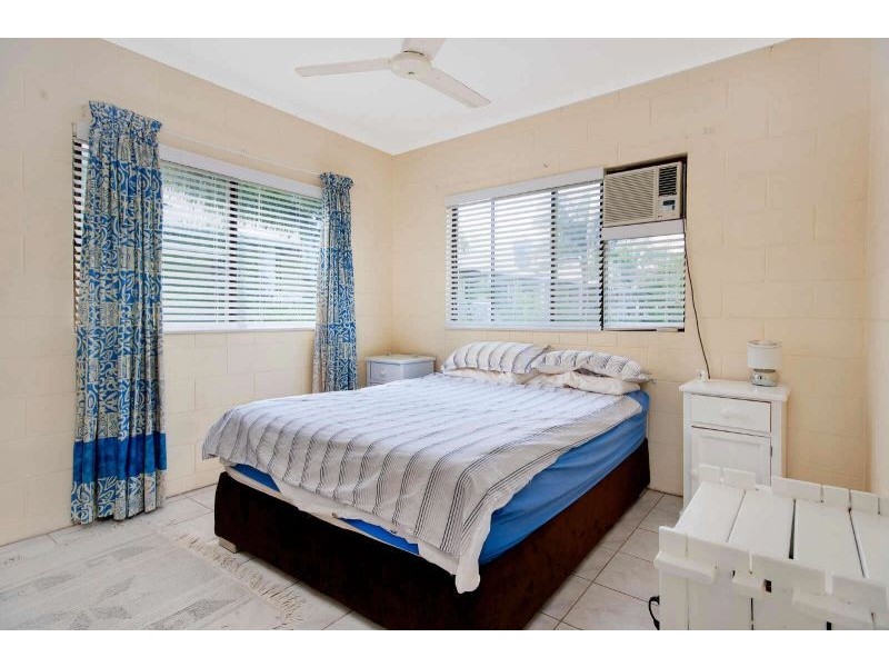 22/215 Mcleod Street, Cairns North QLD 4870