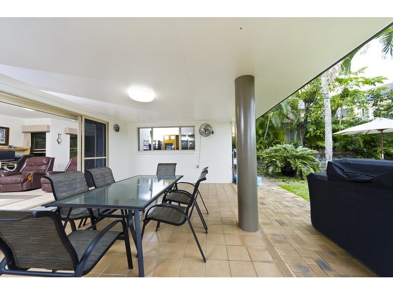 43 Southerden Drive, Mooroobool QLD 4870