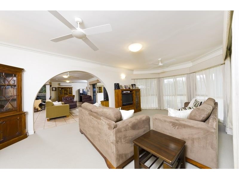 43 Southerden Drive, Mooroobool QLD 4870