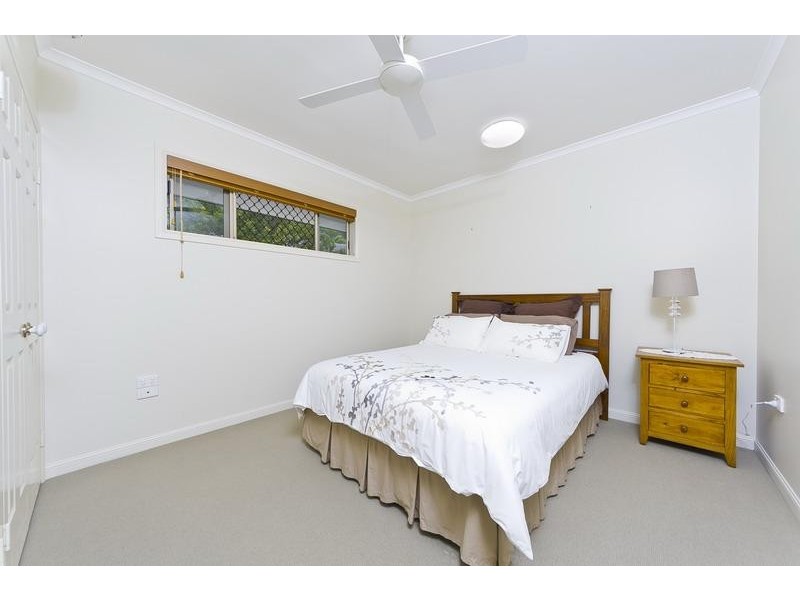 43 Southerden Drive, Mooroobool QLD 4870