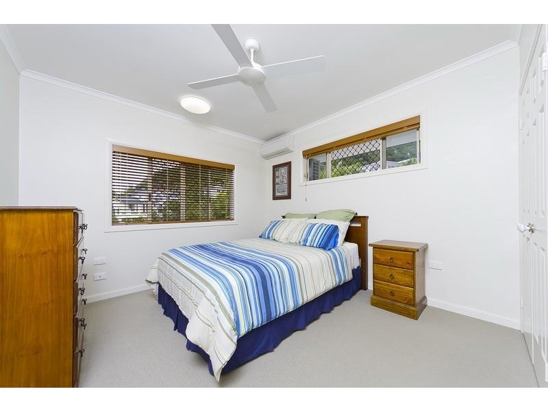 43 Southerden Drive, Mooroobool QLD 4870