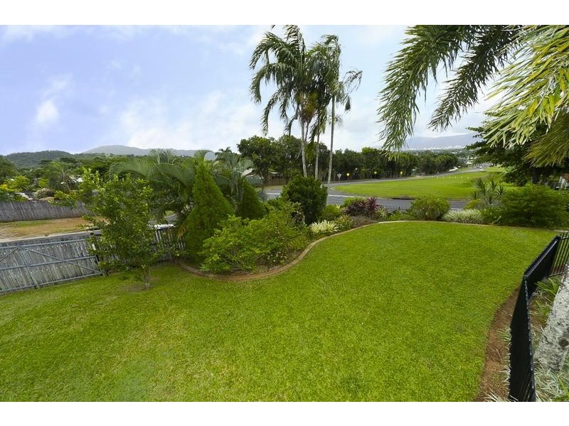 43 Southerden Drive, Mooroobool QLD 4870