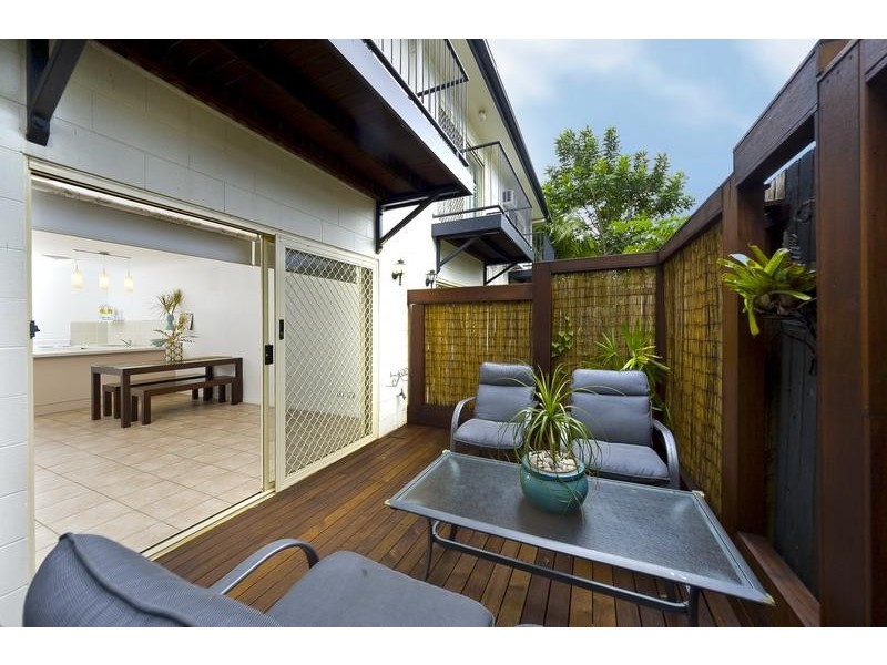 6/7 Lavis Road, Freshwater QLD 4870