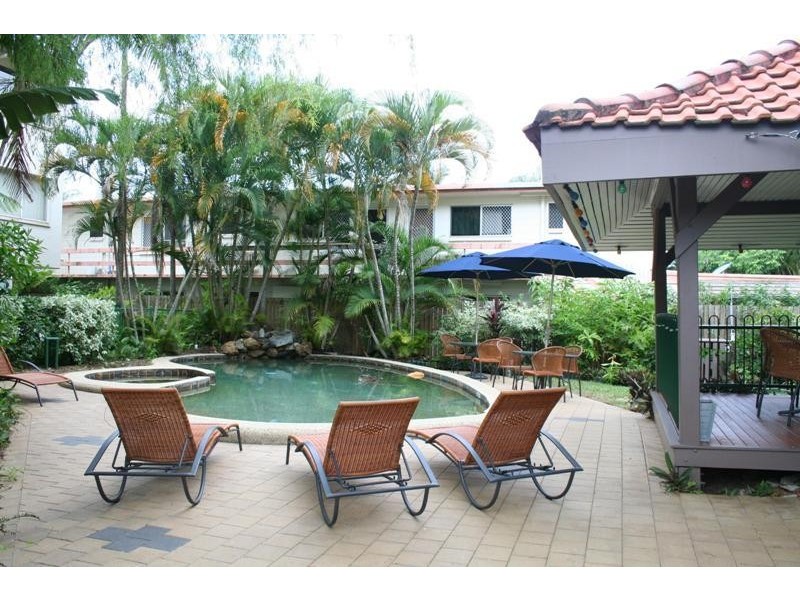 14/239 Lake Street, Cairns North QLD 4870