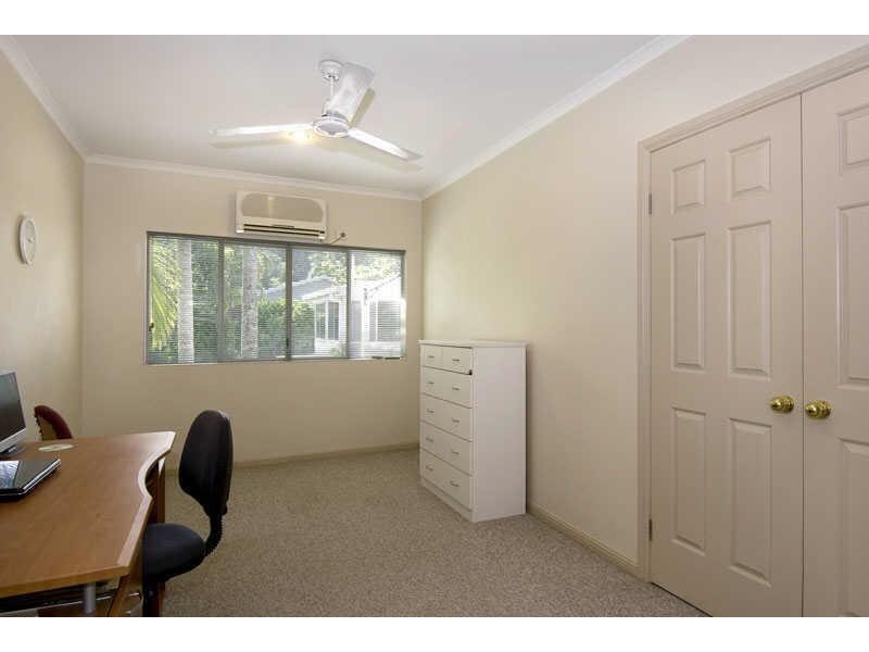 17 Sommerville Crescent, Whitfield QLD 4870