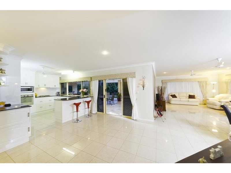 80 Koppen Terrace, Mooroobool QLD 4870