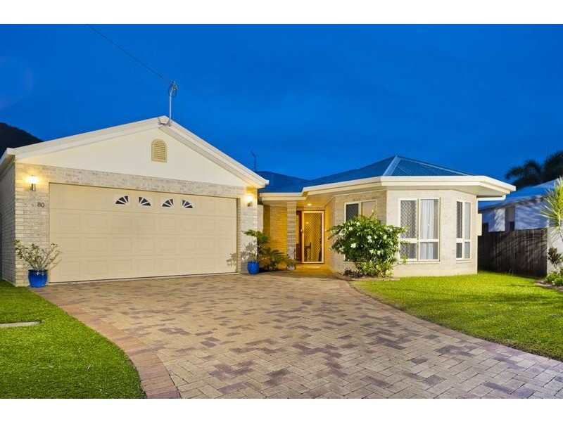 80 Koppen Terrace, Mooroobool QLD 4870